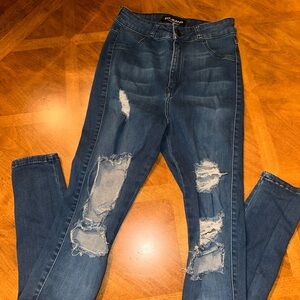 FITJEANS Distressed Blue Jeans